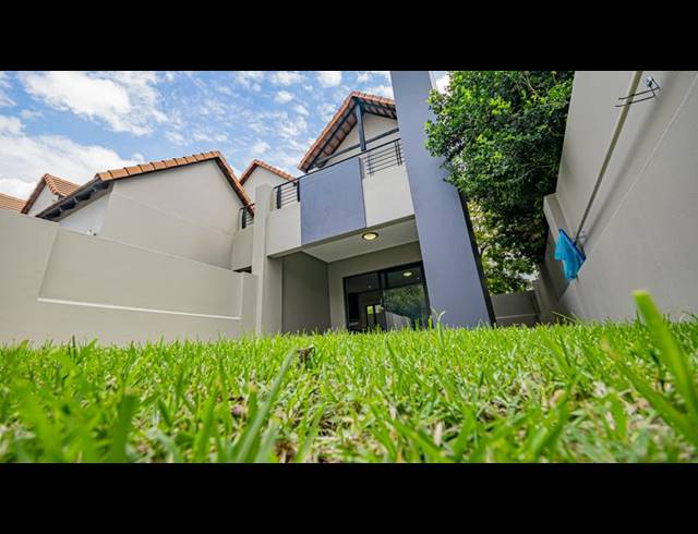 2 BEDROOM HOUSE FOR SALE IN FOURWAYS